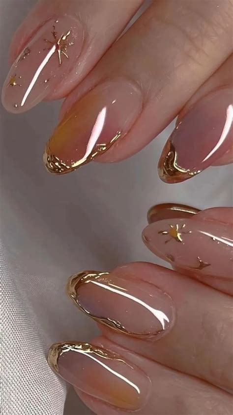 Stunning Gold Nail Ideas For Your Next Manicure Artofit