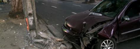 Porteiro Cochila Ao Volante Perde Controle E Bate Num Poste Em Santo Amaro