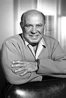 Joe Besser Biography, Age, Height, Wife, Net Worth, Family