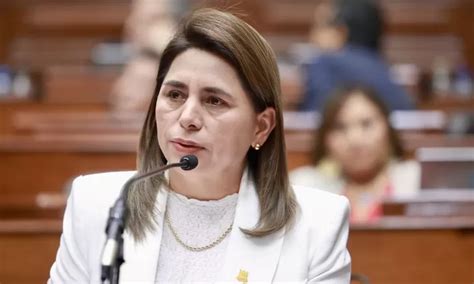 Congresistas Piden La Renuncia De Rosa Guti Rrez Como Presidenta