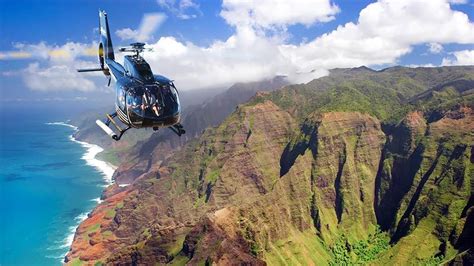 na-pali-helicopter-tour-hawaiian-weddiing | PreOwned Wedding Dresses