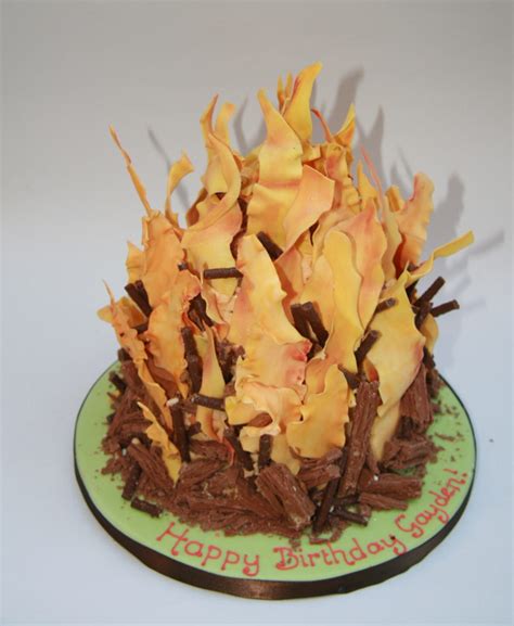 Bonfire Night Cake Etoile Bakery