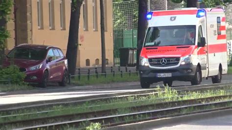 Rtw Der S Dwache Halle Saale Auf Einsatzfahrt Youtube