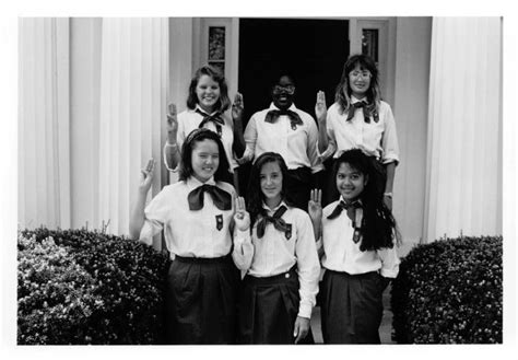 Girl Scouts Of The Usa Archival Item Girl Scout Seniors Give The