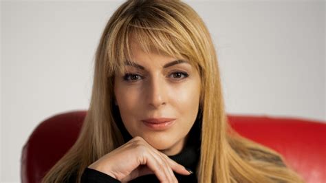 Яна Борисова и нейната постановка "С гръб към залеза" - Арт зона - БНР ...