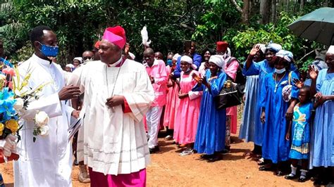 Cameroun consécration de l église saints Philippe et Jacques de