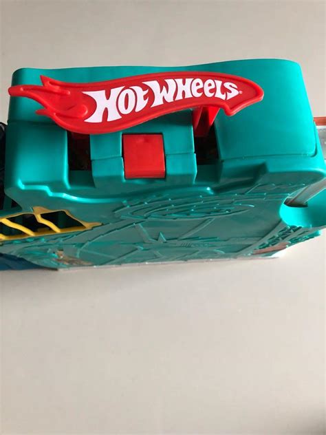 Hot Wheels Sharkbite Bay Play Set Toys Collectibles Mainan Di Carousell