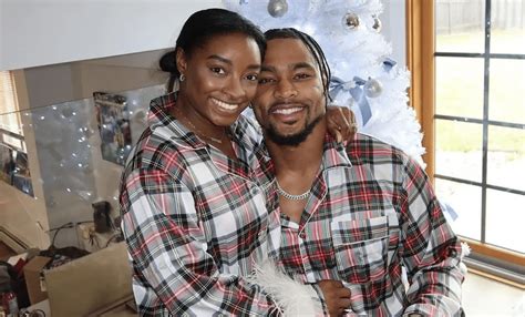 Simone Biles And Husband Jonathan Owens Model Matching Christmas
