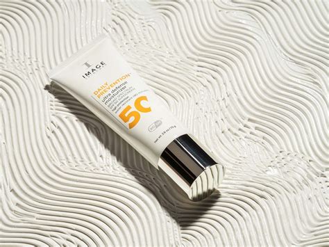 Омолоджуючий зволожуючий крем SPF 50 Image Skincare купити в Україні