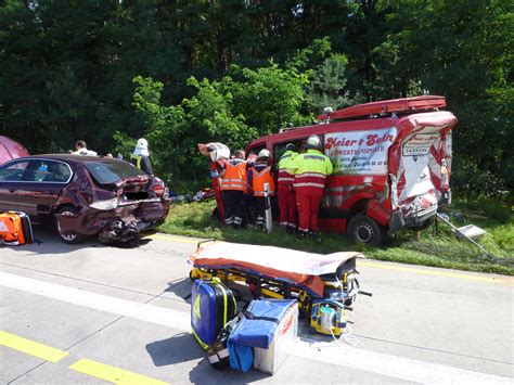 Schwerer Verkehrsunfall Auf Der Bundesautobahn Feuerwehr Brandenburg