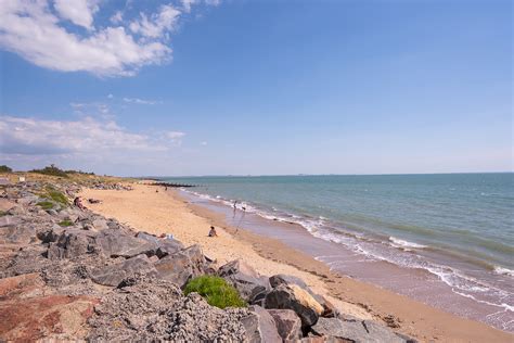 Plage De La Pointe De L Aiguillon Plages De La Vend E L Aiguillon