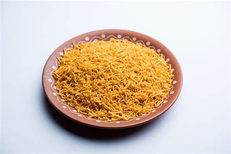 Premium Photo Aloo Bhujiya Or Potato Bhujia Also Known As Namkeen Sev