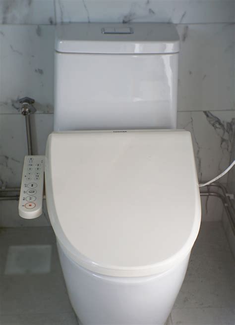 Review: Our automated Japanese toilet seat (and how to get your own ...