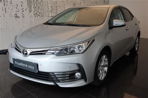 Toyota Corolla 1 6 Valvematic TOP STAV Sedan Benzin Sedan Benzin