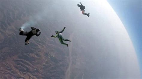 Skydiver Luke Aikins Jumps Out Of Plane At Feet Without A