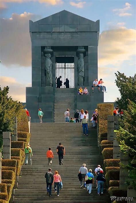 Beograd, Srbija. Avala. Spomenik Neznanom junaku. Belgrade, Serbia ...
