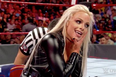 Liv Morgan♥︎ ファッションスタイル スタイル ファッション