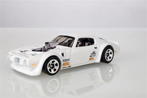 This Half Naked Nissan Z Is One Step Closer To Becoming A Hot Wheels Car Carbuzz