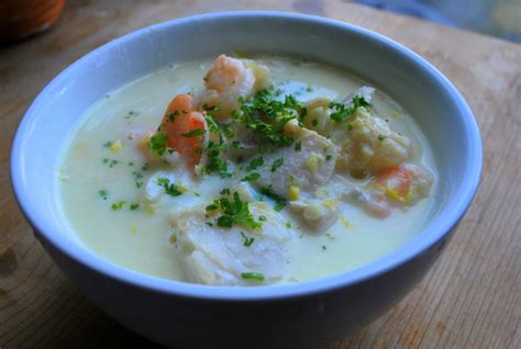 Smoked Haddock & Prawn Chowder (3) – Chica Andaluza