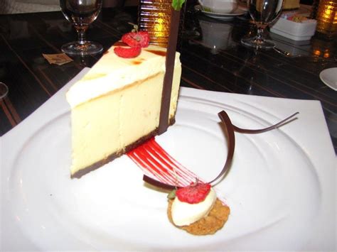 Don T Miss The Cheesecake At Carnival S Fahrenheit 555 Classic Steakhouse Food Cheesecake