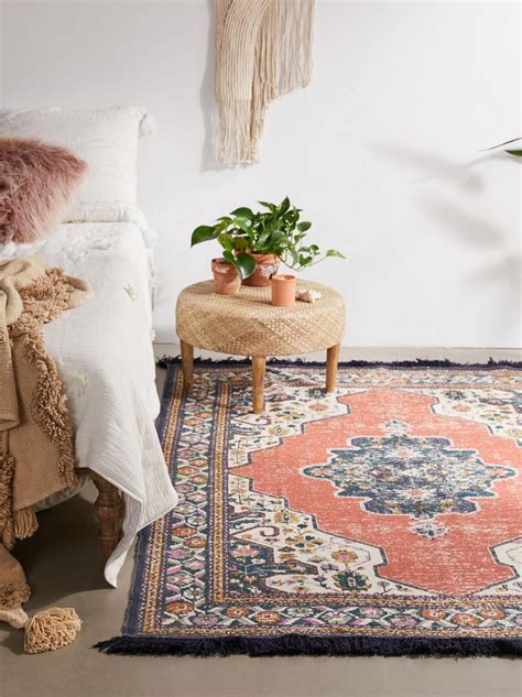 Le tapis persan vintage vu par urban outfitters – Artofit