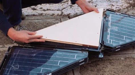 Las Ingeniosas Placas Solares Plegables Se Colocan En Segundos Para