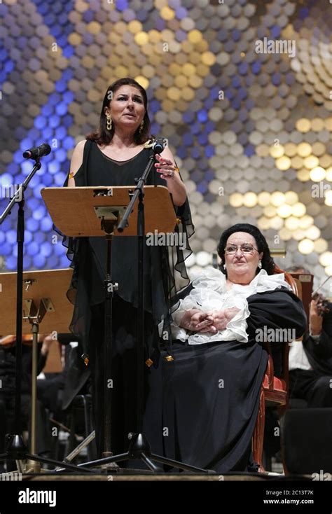 Montserrat Caballe opera Stock Photo - Alamy