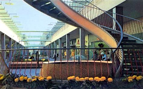 Malls of America - Vintage photos of lost Shopping Malls of the '50s, '60s & '70s