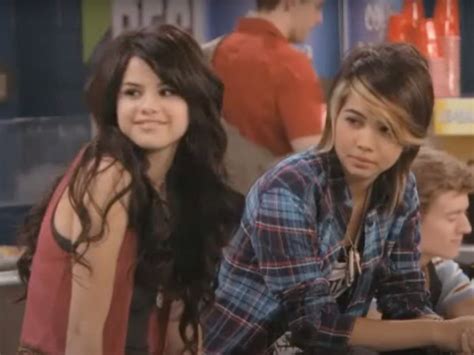 Wizards Of Waverly Place Fans Lament Selena Gomezs Limited Screen Time