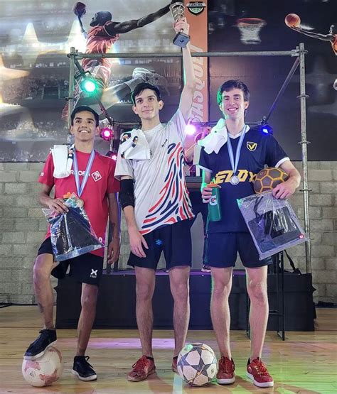 Nacho Chavez Campeón De Freestyle Fútbol Meridiano 55