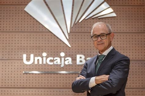 ECOBOLSA Unicaja Eleva Su Beneficio Un 4 9 En Los Primeros Nueve