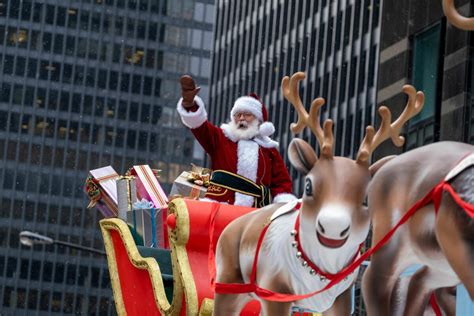 Here is What is New at the 2024 Toronto Santa Claus Parade