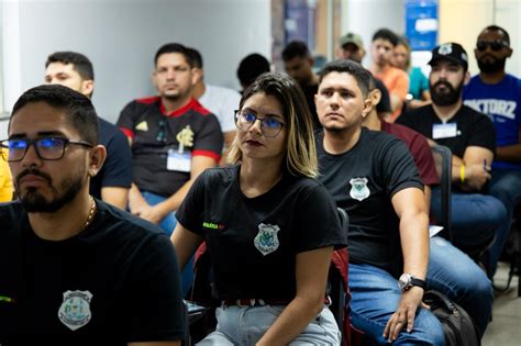 Novos agentes de trânsito e transporte iniciam curso de formação