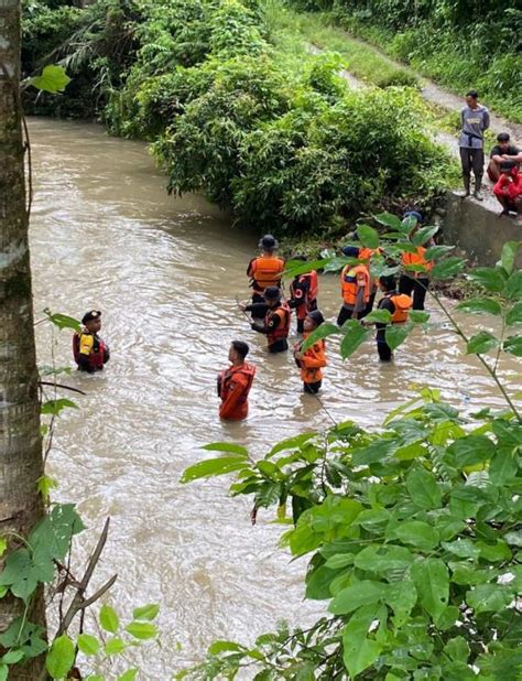 Sar Brimob Bone Lakukan Pencarian Irt Yang Tenggelam Di Bengo