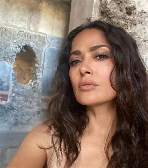 Watch Salma Hayek Pose In Thirst Trap Selfies Showing Off In A Nude Lace While In Pompeii - Page ...