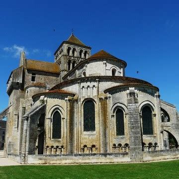 Abbayes Monastères et Prieurés dans les Deux Sèvres