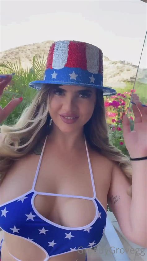 Greedygrovegg I Let Ely Put A Toy In My Butt At The Pool Played W Her Pussy Onlyfans Xxx Videos