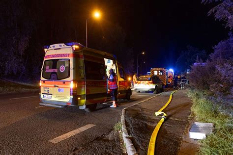 Evakuierung Mit Drehleitern Elf Verletzte Bei Kellerbrand In Suhler