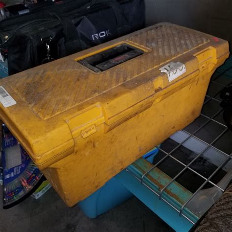 YELLOW TOOL BOX W/ CONTENTS - Big Valley Auction