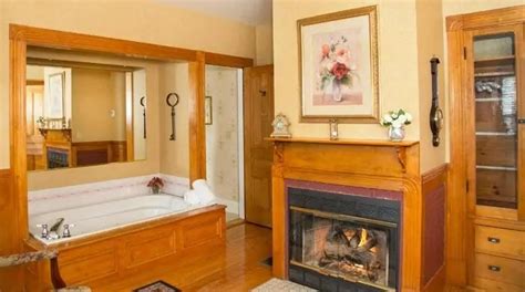 30 New England Hotels With Hot Tub In Room And Fireplace