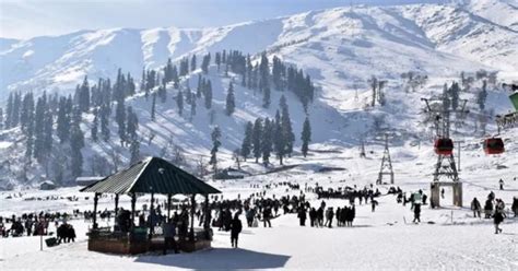 Jammu Kashmir Tourist Surge In Gulmarg Sets Stage For Successful