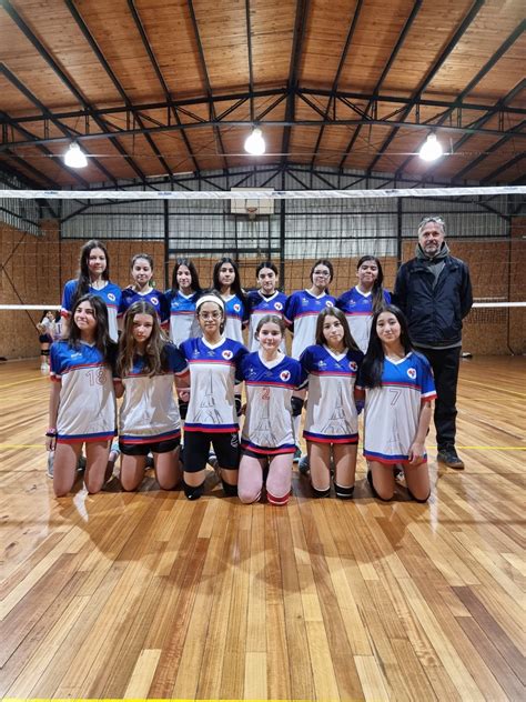 Resumen deportivo de Básquetbol y Voleibol Lycée Claude Gay OSORNO Colegio Francés de OSORNO