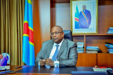 Rdc Le Ministre De La Santé Appelle Les Congolais à S Investir Dans La Promotion Du Lavage