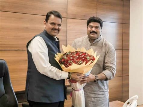 Mns Mla Raju Patil Met Devendra Fadnavis A Different Discussion In Political Circles मनसे