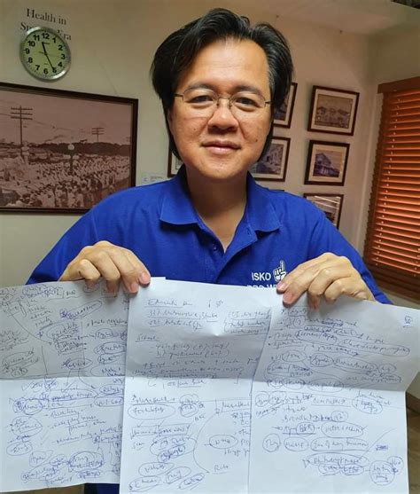 Doc Willie Ong Shares His Notes During Cnn Ph S Vice Presidential