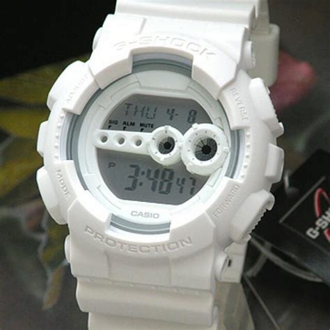 Authentic Casio Men S G Shock Gd 00ww 7 Super Rare All White Out Watch