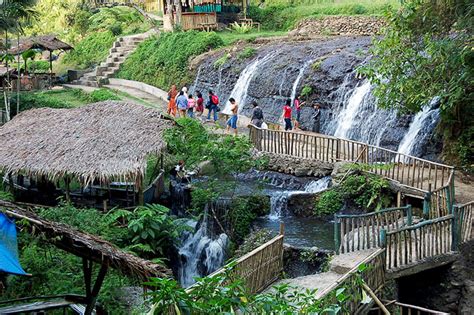 Curug Luhur Bogor Lokasi Jam Buka Harga Tiket Masuk