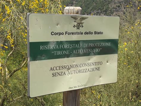 Vesuvius Sign Corpo Forestale Dello Stato A Photo On Flickriver