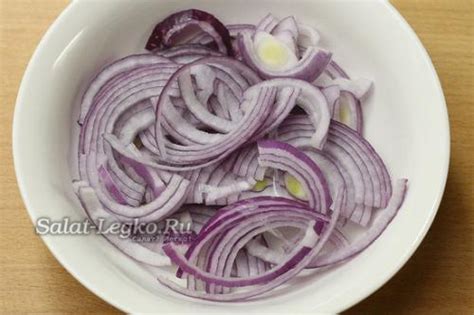 Как мариновать красный лук для салата быстро. Как мариновать лук в ...