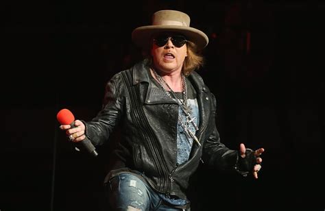 Axl Rose Has A Theory About Red Hot Chili Peppers Unplugged Super Bowl Performance